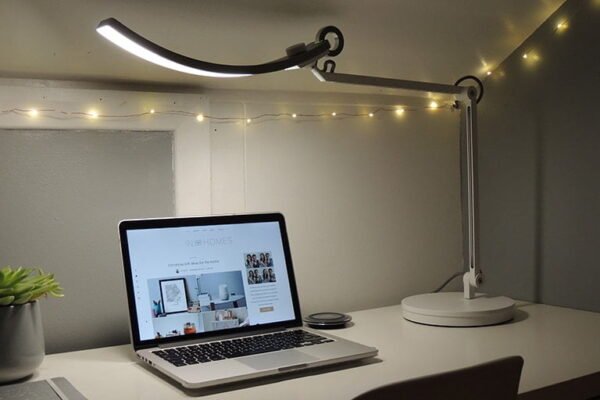 BenQ e-Reading Adjustable Desk Lamp